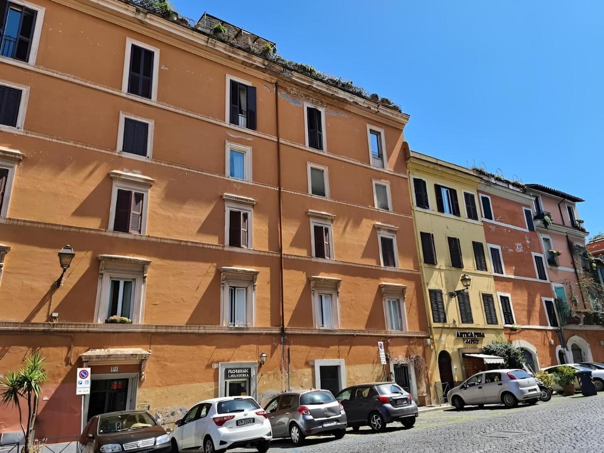 Giulia Apartment In Trastevere Rome Exterior photo