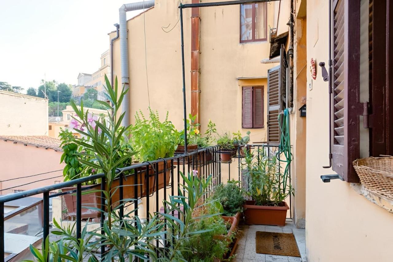 Giulia Apartment In Trastevere Rome Exterior photo